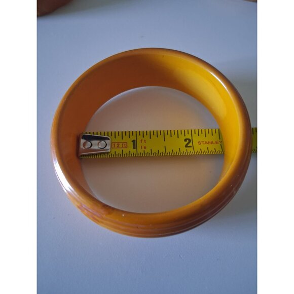 3 Vintage Bakelite Bangle Bracelets Carved Amber Butterscotch SEMICHROME TESTED - Picture 7 of 11